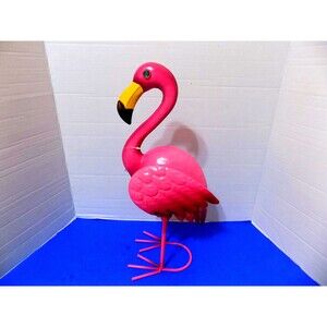 NEW Metal Flamingo Statue Figurine Florida Souvenir Tropical Home Decor